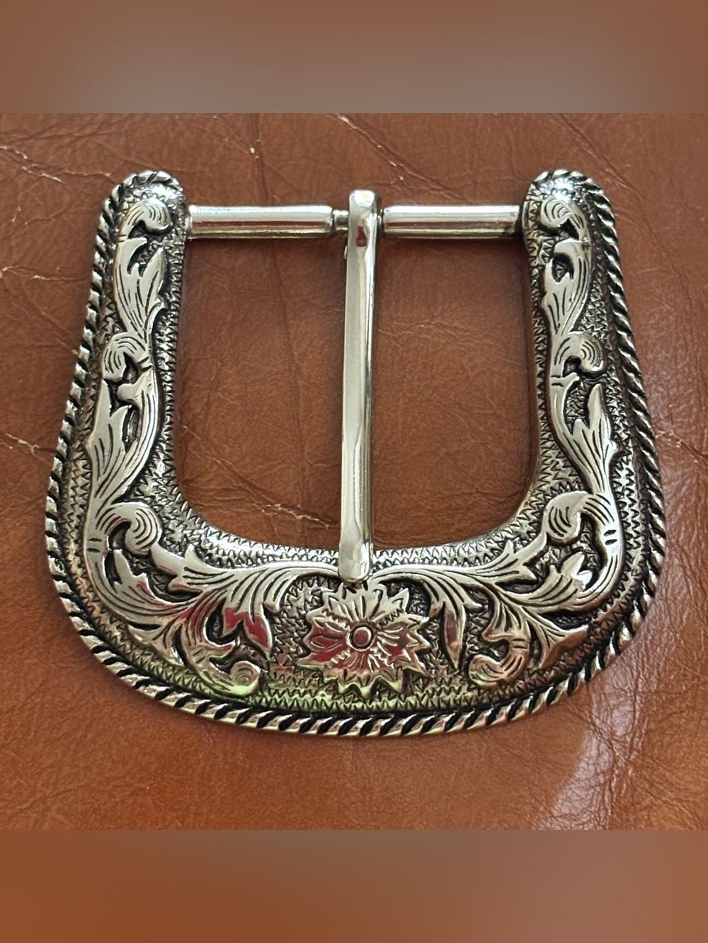 Silver Tone Antiqued Etched High Relief Western Belt Buckle Rope edge